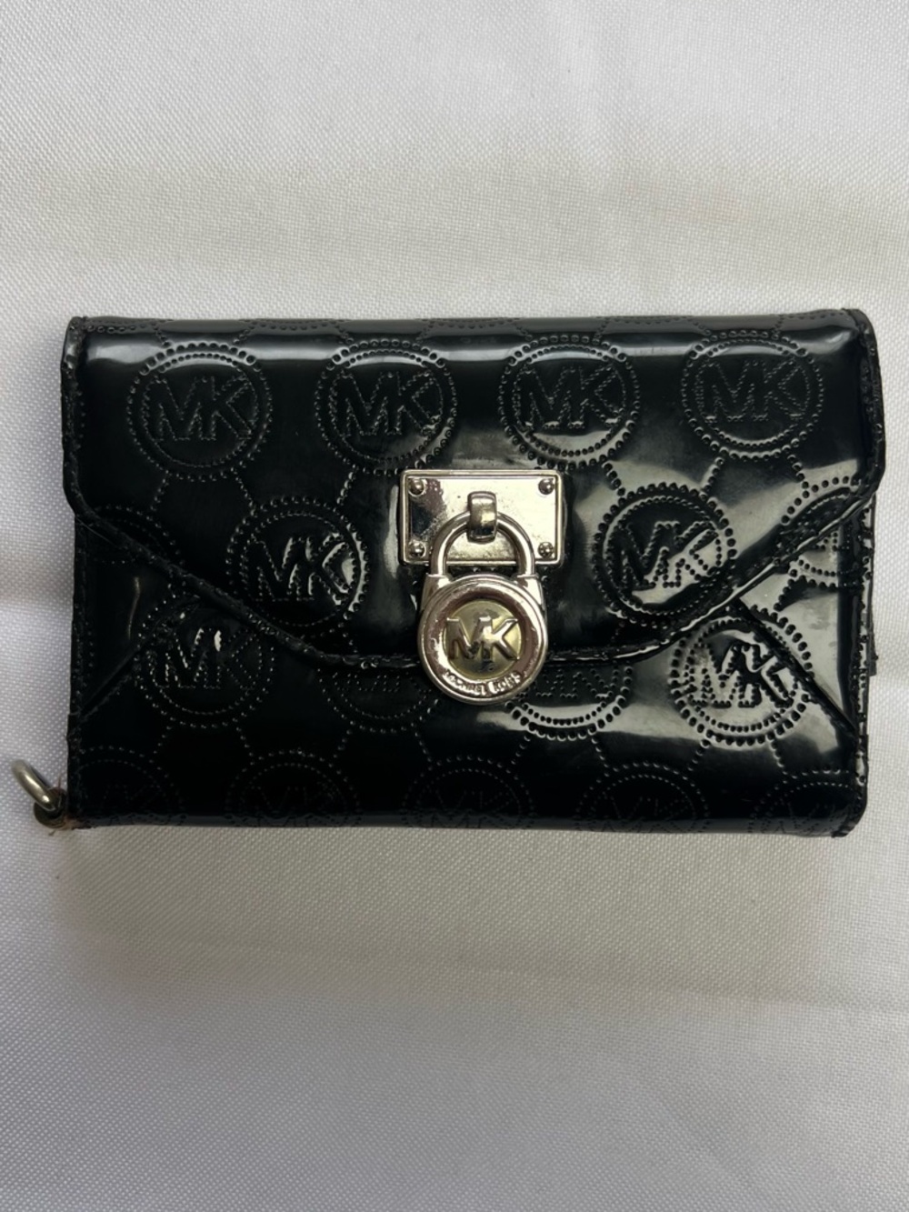 Michael Kors Black Patent MK-Embossed Wallet A little battered in the 3nd photo